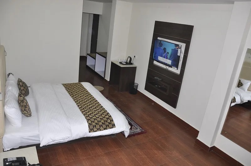 Online Booking Deluxe Rooms Hotel in McLeod Ganj, Dharamshala